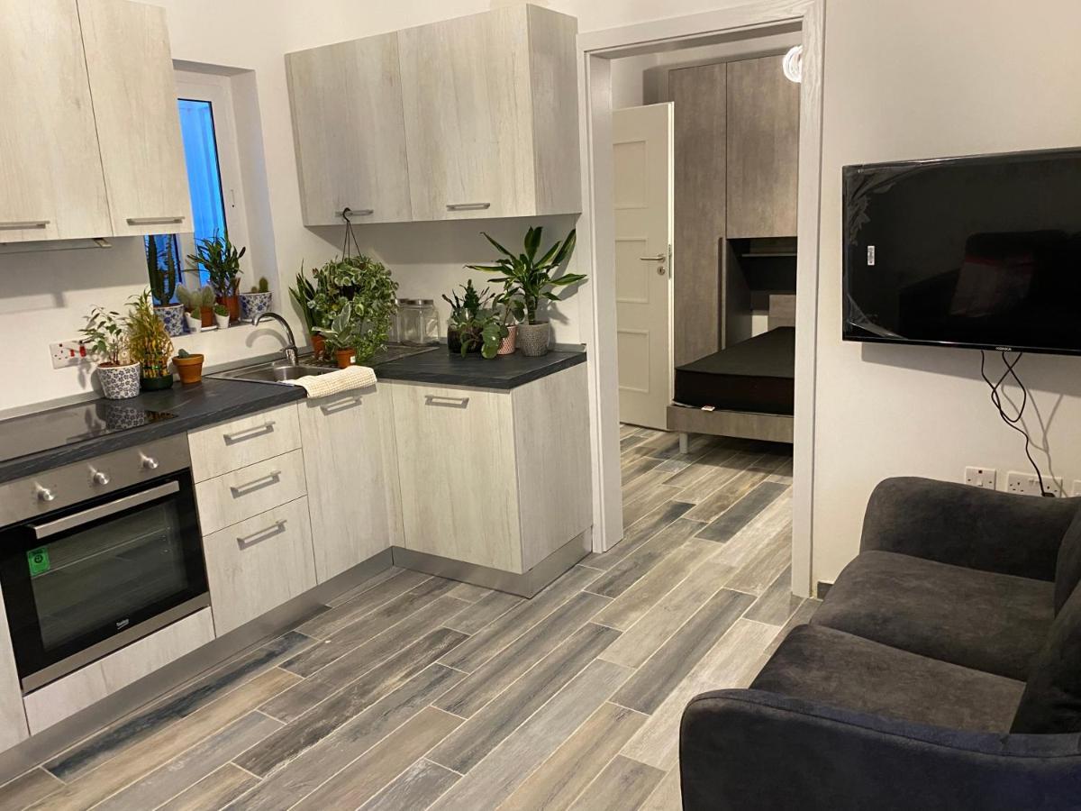 One Beautiful Bedroom Flat In Pieta Экстерьер фото